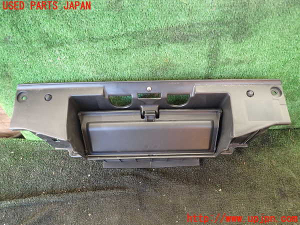 5UPJ-20717517]ハイラックスサーフ(RZN215W)グローブボックス2 中古_m0001.jpg