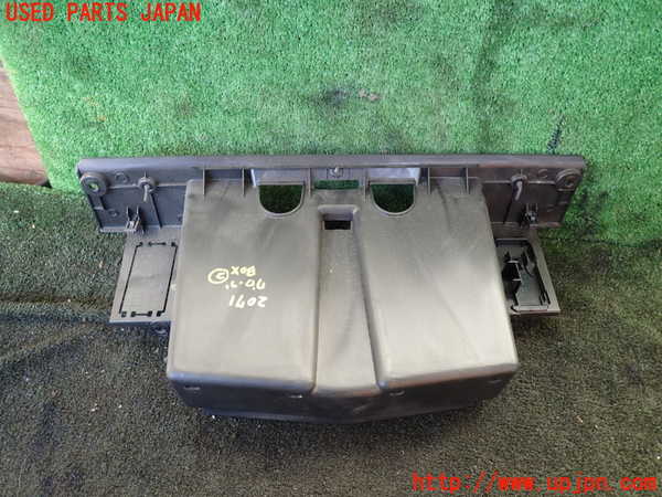5UPJ-20717517]ハイラックスサーフ(RZN215W)グローブボックス2 中古_m0003.jpg