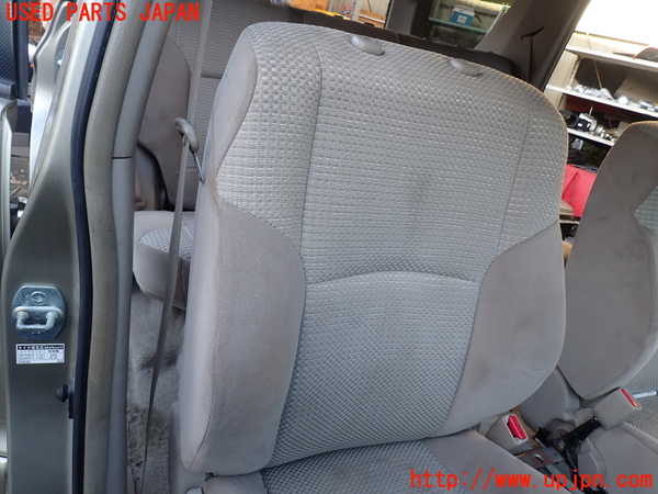 5UPJ-20717035]ハイラックスサーフ(RZN215W)運転席シート 中古_m0002.jpg
