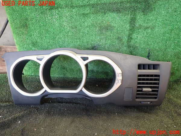 5UPJ-20717510]ハイラックスサーフ(RZN215W)メーターフード 中古_m0001.jpg