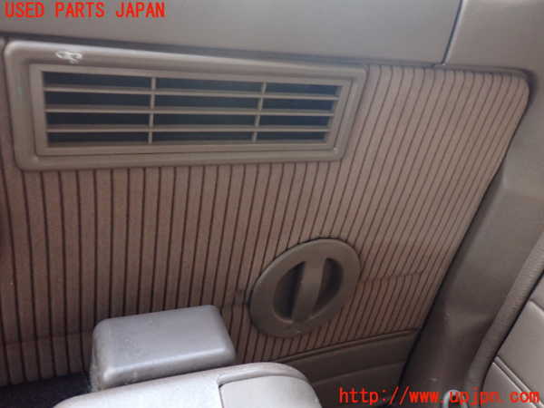5UPJ-20727675]ランクルプラド(LJ78G)右リアピラートリム 中古_m0003.jpg