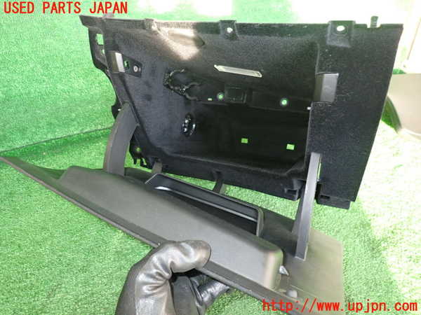 5UPJ-20737516]アルファロメオ・ジュリエッタ(940141)グローブボックス1 中古_m0003.jpg