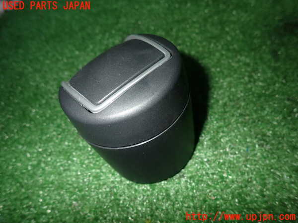 5UPJ-20737821]アルファロメオ・ジュリエッタ(940141)灰皿1 中古_m0002.jpg