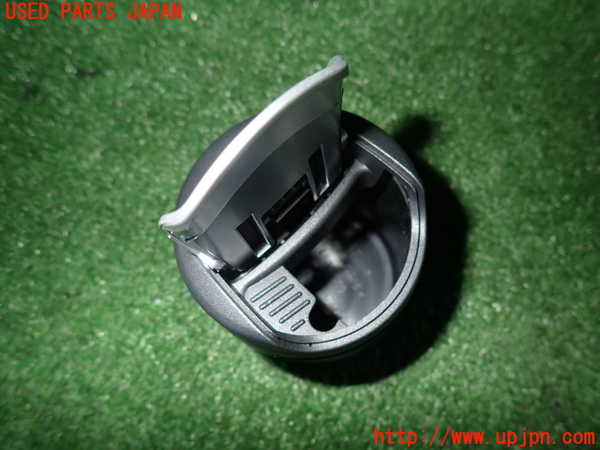 5UPJ-20737821]アルファロメオ・ジュリエッタ(940141)灰皿1 中古_m0003.jpg