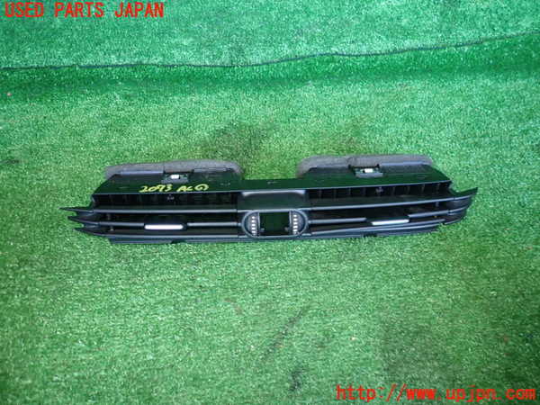 5UPJ-20737526]アルファロメオ・ジュリエッタ(940141)エアコン吹き出し口1 中古_m0001.jpg
