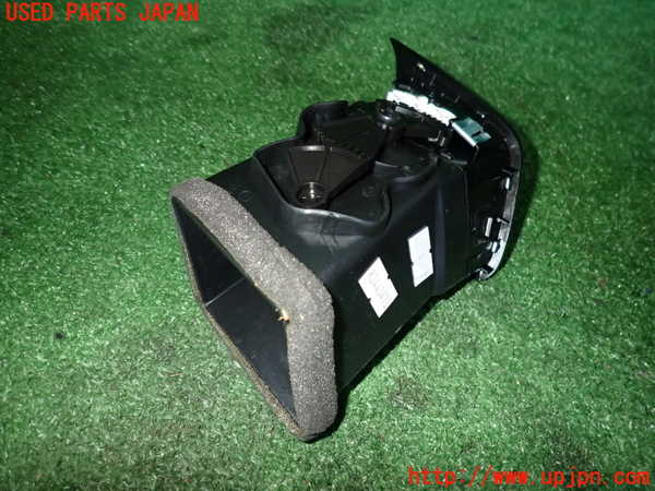 5UPJ-20737527]アルファロメオ・ジュリエッタ(940141)エアコン吹き出し口2 中古_m0002.jpg