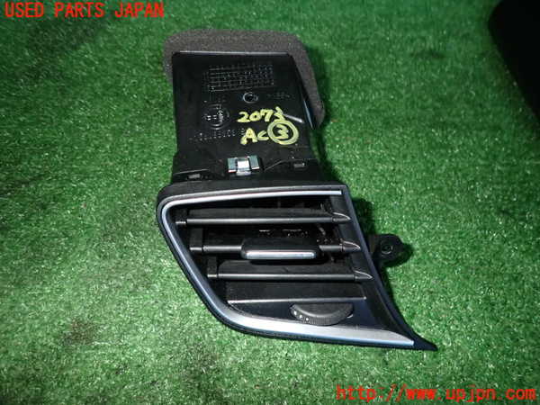 5UPJ-20737528]アルファロメオ・ジュリエッタ(940141)エアコン吹き出し口3 中古_m0001.jpg