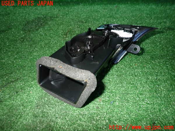 5UPJ-20737528]アルファロメオ・ジュリエッタ(940141)エアコン吹き出し口3 中古_m0002.jpg
