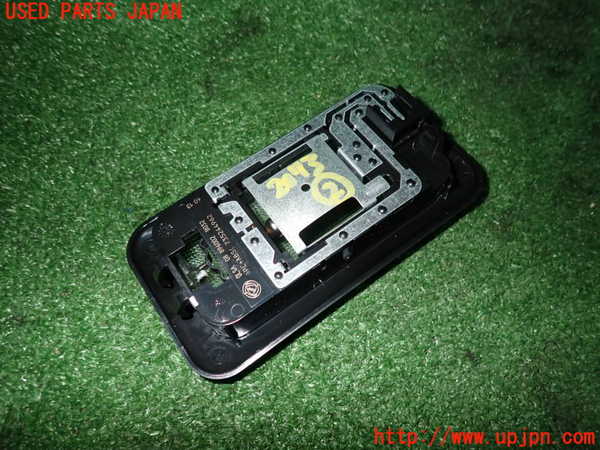 5UPJ-20736412]アルファロメオ・ジュリエッタ(940141)ルームランプ2 中古_m0002.jpg