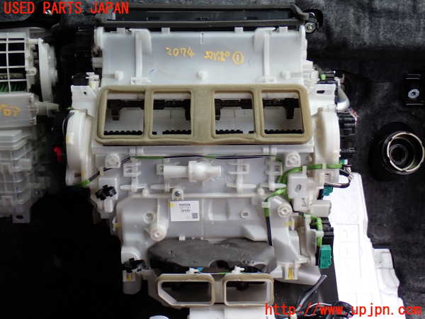 2UPJ-20746081]レクサス・LS500(VXFA50)エバポレーター1 中古 87050-50370_m0001.jpg