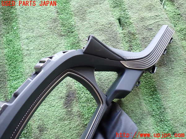 2UPJ-20747510]レクサス・LS500(VXFA50)メーターフード 中古_m0003.jpg