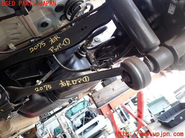 5UPJ-20755200]BMW 218i グランクーペ(7K15)(F44)右リアロアアーム1 中古_m0001.jpg
