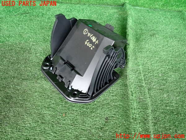 5UPJ-20757841]BMW 218i グランクーペ(7K15)(F44)小物入れ1 中古_m0002.jpg