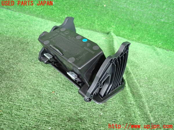 5UPJ-20757841]BMW 218i グランクーペ(7K15)(F44)小物入れ1 中古_m0003.jpg