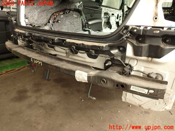 2UPJ-20771614]BMW 335i クーペ(KG35)(E92)リアバンパーホースメント 中古_m0001.jpg