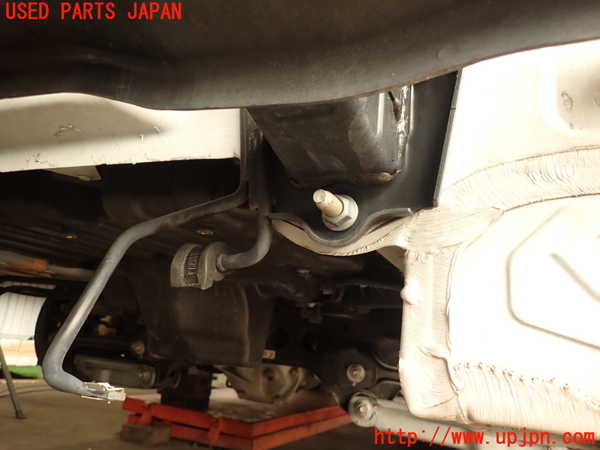 2UPJ-20771614]BMW 335i クーペ(KG35)(E92)リアバンパーホースメント 中古_m0002.jpg
