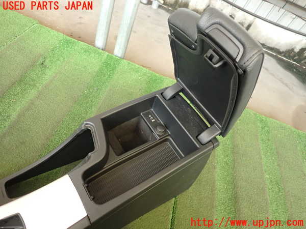5UPJ-20777540]BMW 335i クーペ(KG35)(E92)センターコンソール 中古_m0002.jpg