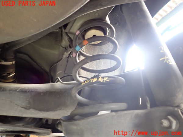 2UPJ-20785100]プジョー・RCZ(T7R5F03)右リアスプリング 【左ハンドル】 中古_m0001.jpg
