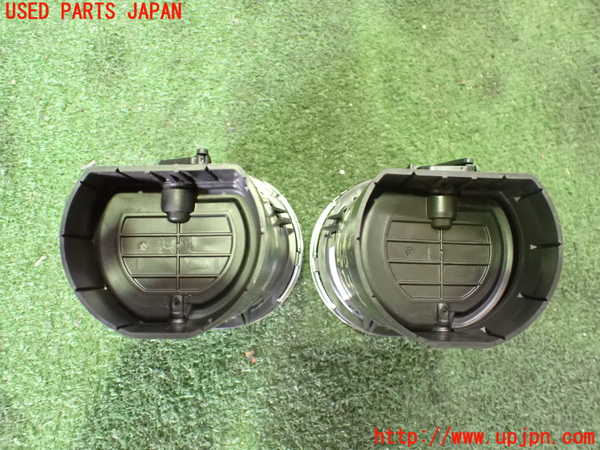 2UPJ-20787526]プジョー・RCZ(T7R5F03)エアコン吹き出し口1 (真中) 【左ハンドル】 中古_m0003.jpg