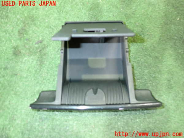 2UPJ-20787841]プジョー・RCZ(T7R5F03)小物入れ1 【左ハンドル】 中古_m0002.jpg