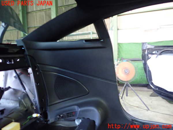 2UPJ-20787680]プジョー・RCZ(T7R5F03)左リアピラートリム 【左ハンドル】 中古_m0001.jpg