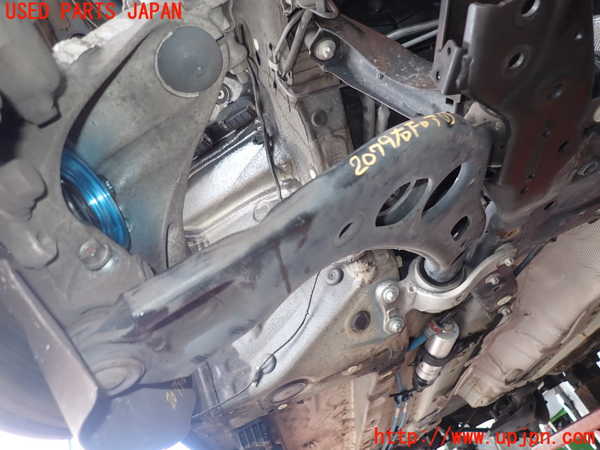 2UPJ-20795176]BMW 218d アクティブツアラー(2C20)(F45)右フロントロアアーム1 中古_m0001.jpg