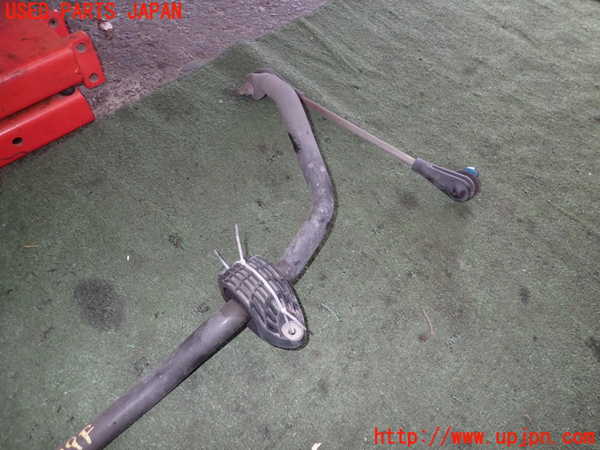 5UPJ-20795440]BMW 218d アクティブツアラー(2C20)(F45)フロントスタビライザー 中古_m0002.jpg