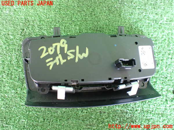 5UPJ-20796285]BMW 218d アクティブツアラー(2C20)(F45)ライトスイッチ 中古_m0002.jpg
