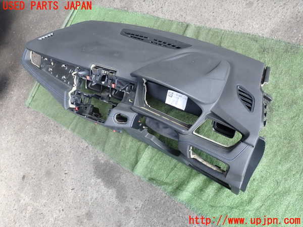 5UPJ-20797505]BMW 218d アクティブツアラー(2C20)(F45)ダッシュボード 中古_m0001.jpg