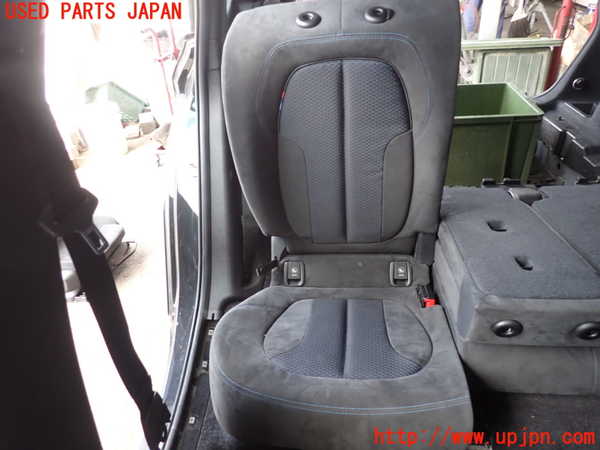 2UPJ-20797405]BMW 218d アクティブツアラー(2C20)(F45)右リアシート 中古_m0001.jpg