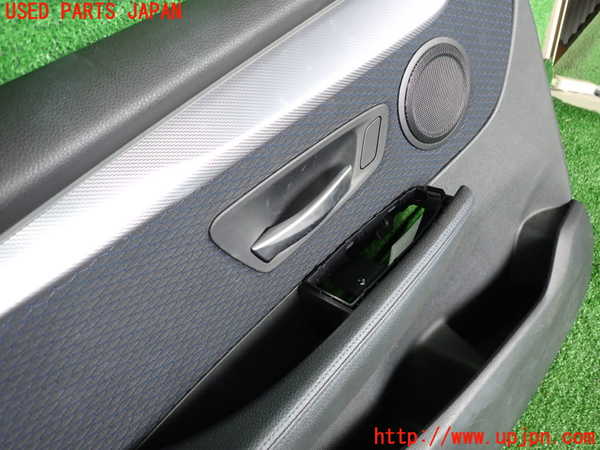 5UPJ-20791264]BMW 218d アクティブツアラー(2C20)(F45)左前ドア内張り 中古_m0002.jpg