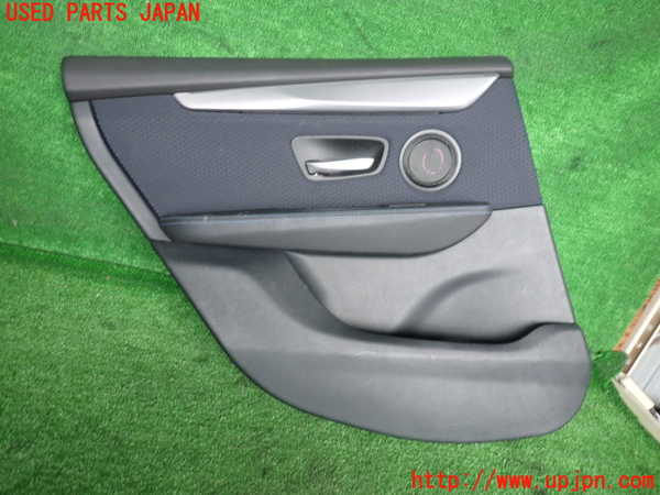 5UPJ-20791324]BMW 218d アクティブツアラー(2C20)(F45)左後ドア内張り 中古_m0001.jpg