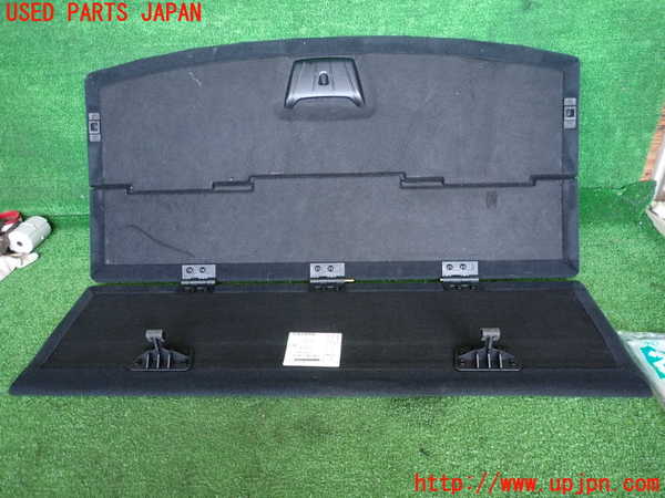 5UPJ-20797771]BMW 218d アクティブツアラー(2C20)(F45)ラゲッジトレイ1 中古_m0002.jpg