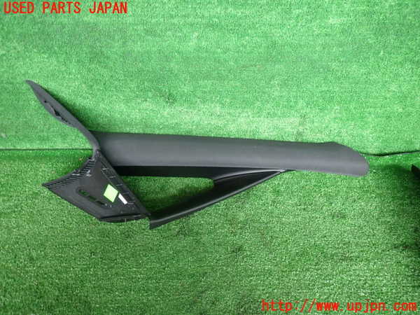 5UPJ-20797655]BMW 218d アクティブツアラー(2C20)(F45)右フロントピラートリム 中古_m0001.jpg