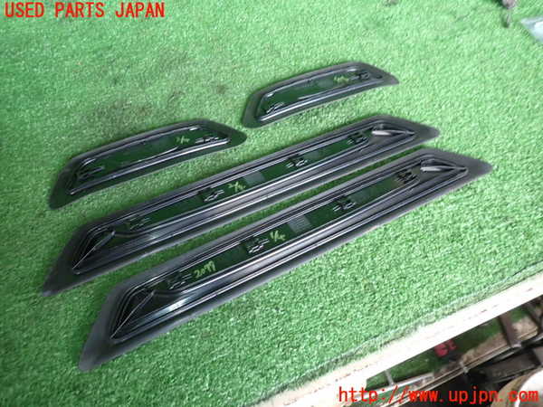 5UPJ-20797740]BMW 218d アクティブツアラー(2C20)(F45)スカッフプレート 中古_m0002.jpg