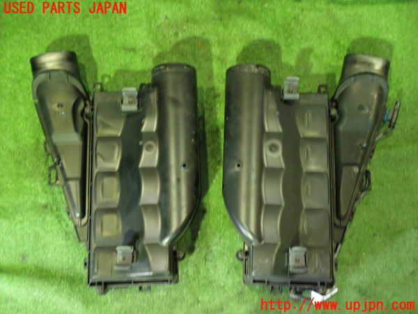 1UPJ-20812560]ベンツ CLS550(218373 C218)エアクリーナーボックス 中古_m0002.jpg