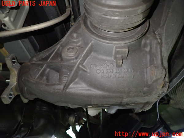 1UPJ-20814355]ベンツ CLS550(218373 C218)リアデフ 中古_m0002.jpg