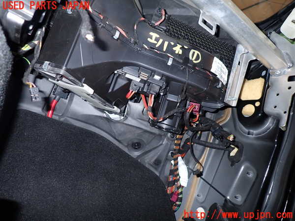 1UPJ-20816081]ベンツ CLS550(218373 C218)エバポレーター1 中古_m0003.jpg