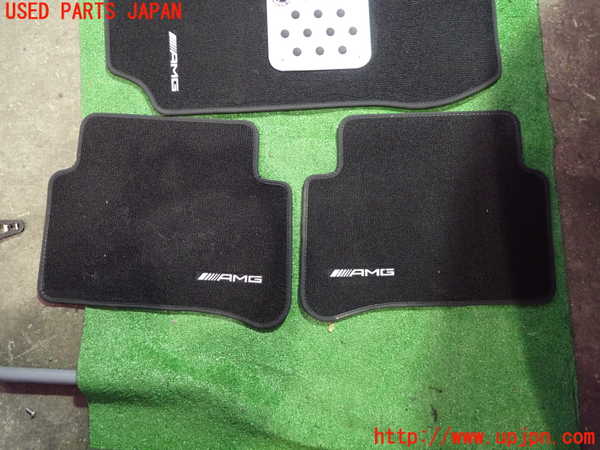 1UPJ-20817800]ベンツ CLS550(218373 C218)フロアマット 中古_m0004.jpg