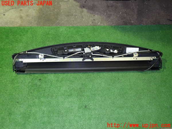 1UPJ-20817790]ベンツ CLS550(218373 C218)リアサンシェード 中古_m0003.jpg
