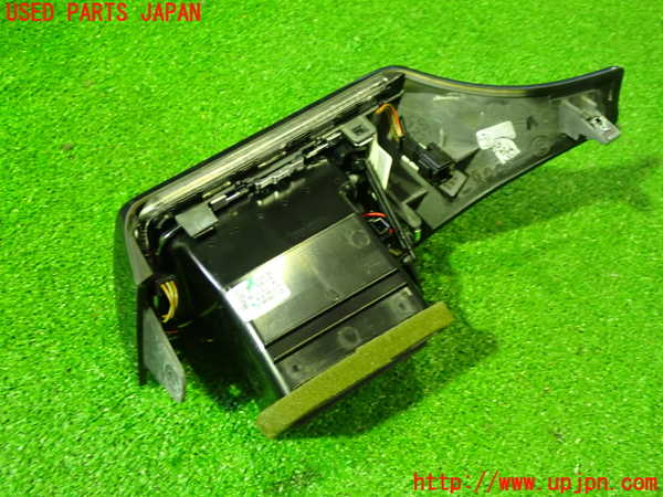 1UPJ-20817527]ベンツ CLS550(218373 C218)エアコン吹き出し口2 (左) 中古_m0003.jpg