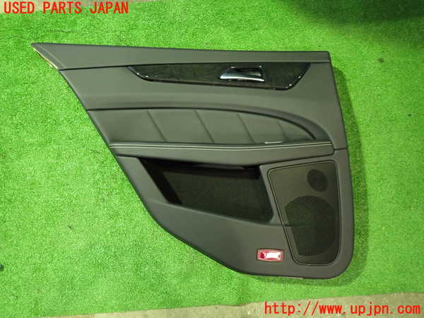 1UPJ-20811324]ベンツ CLS550(218373 C218)左後ドア内張り 中古_m0001.jpg