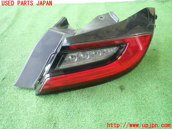 5UPJ-20821530]BRZ(86)(ZD8)右テールランプ 中古_m0001.jpg