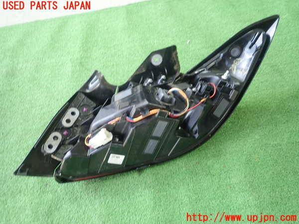 5UPJ-20821536]BRZ(86)(ZD8)左テールランプ 中古_m0003.jpg