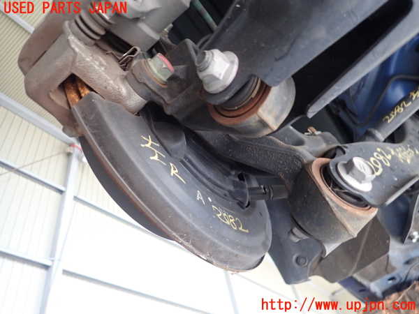 5UPJ-20824305]BRZ(86)(ZD8)左リアナックルハブ 中古_m0001.jpg