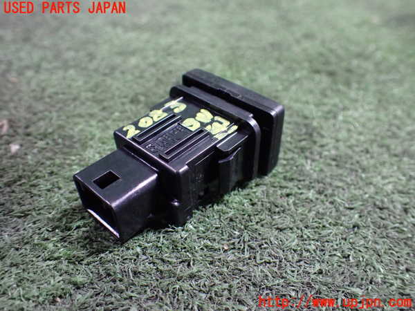5UPJ-20836309]アルファード(GGH20W)スイッチ4 (パワードアオフ) 中古_m0002.jpg