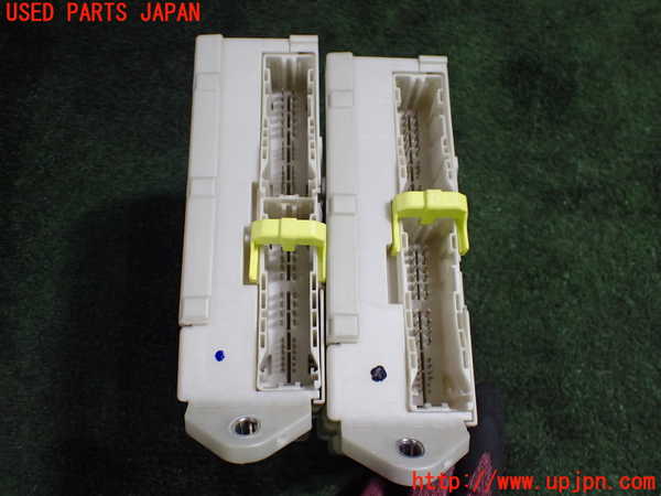 5UPJ-20836741]アルファード(GGH20W)ヒューズボックス1 中古_m0004.jpg