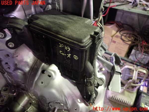 5UPJ-20836742]アルファード(GGH20W)ヒューズボックス2 中古_m0001.jpg