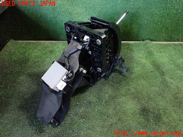 5UPJ-20837555]アルファード(GGH20W)ATシフトレバー 中古_m0002.jpg