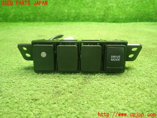 5UPJ-20846309]セレナ e-POWER(HFC27)スイッチ4（DRIVE MODE） 中古_m0001.jpg